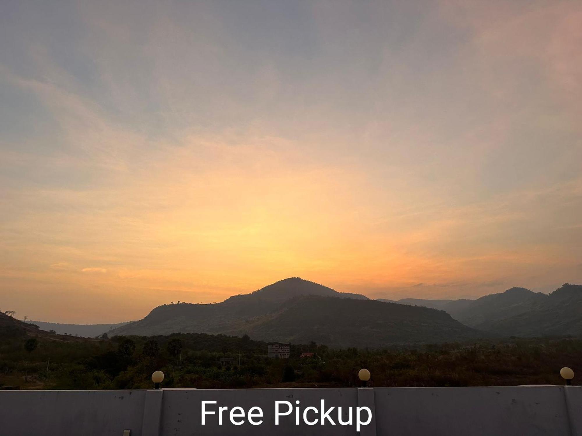 The Vibe Guesthouse Kampot Exterior foto